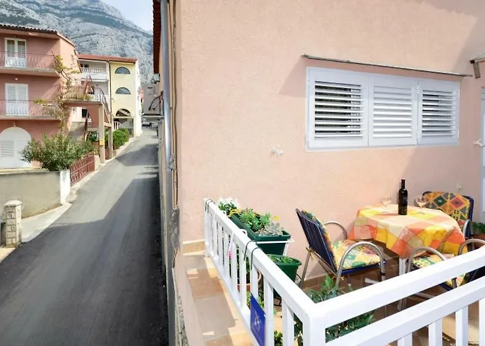 Two-bedroom In The Centre Apartment *