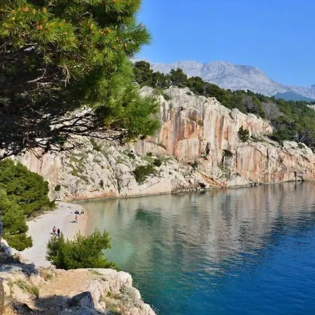 Two-bedroom In The Centre Makarska