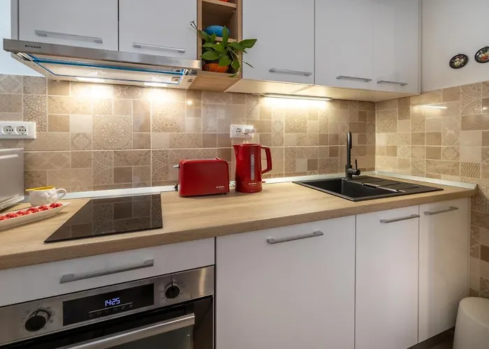 Two-bedroom In The Centre Makarska