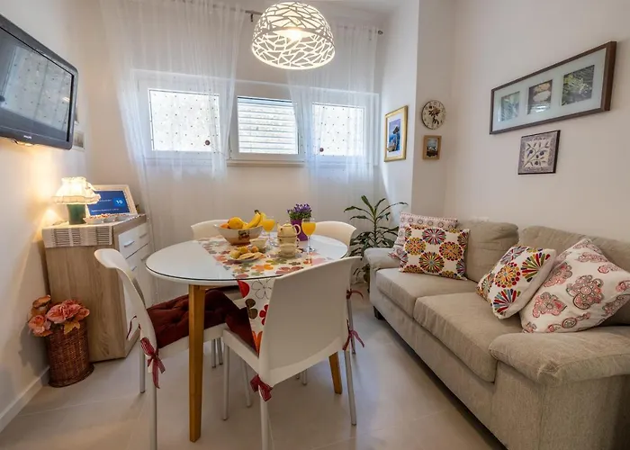 Two-bedroom In The Centre * Makarska